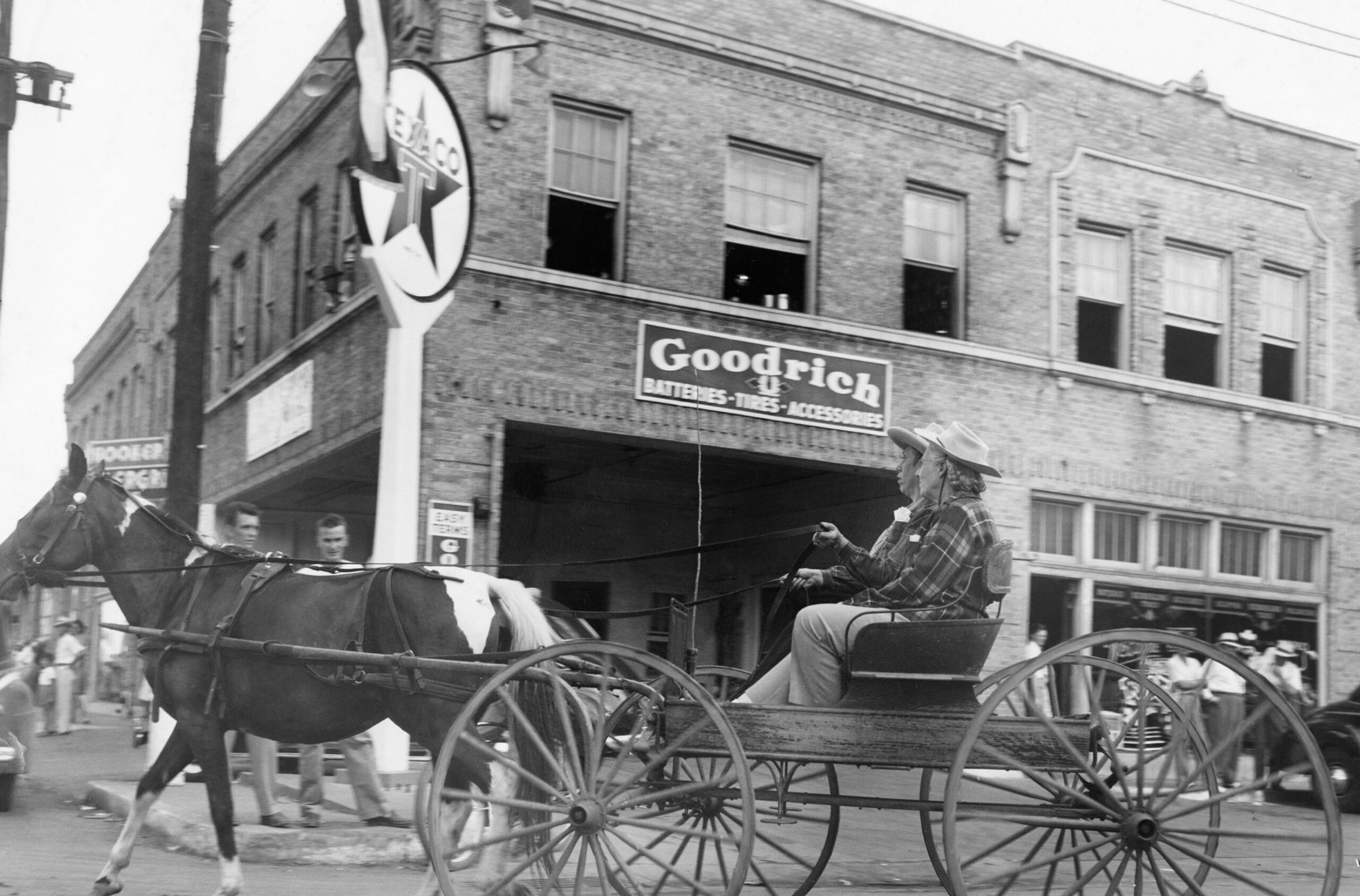 1947 Vandergriff Center