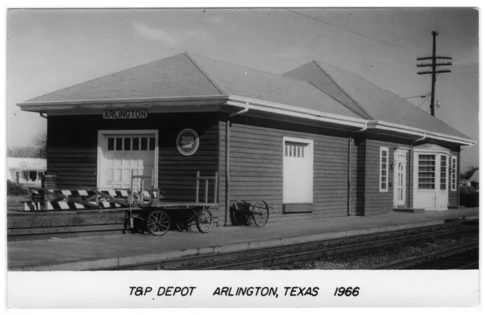T&P Depot - Arlington, Texas - 1966