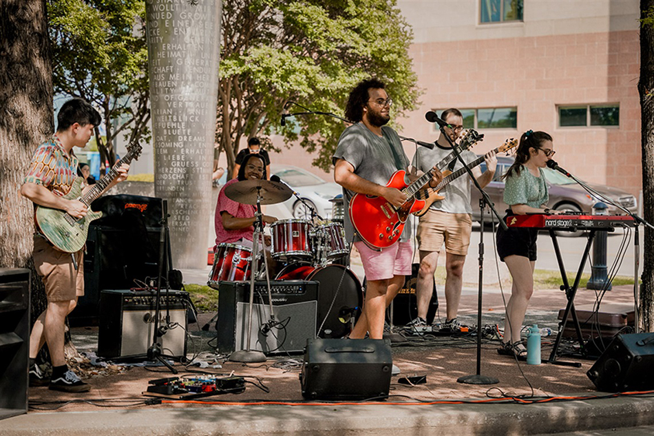 Local band playing at the West Main Arts Festival.